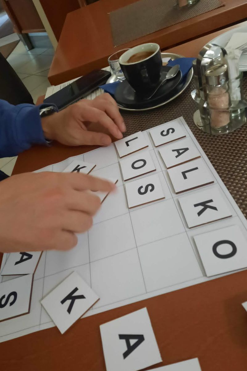 Písmenkové sudoku LaFi umožňuje klasické řešení hlavolamu i kreativní skládání slov.