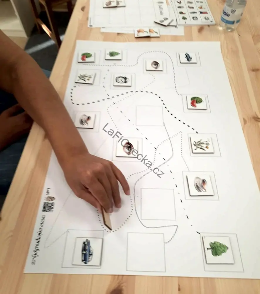 LaFi grafomotorická podložka– spojování | Omyvatelná pomůcka pro děti i seniory
